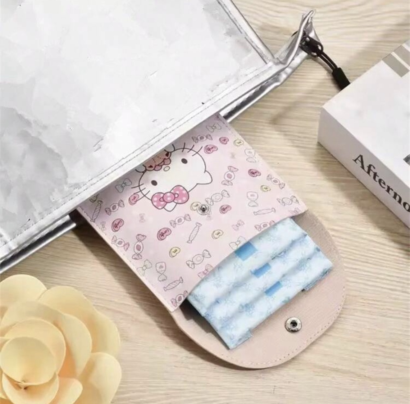 Trousse intime Hello Kitty 💖 – Image 2